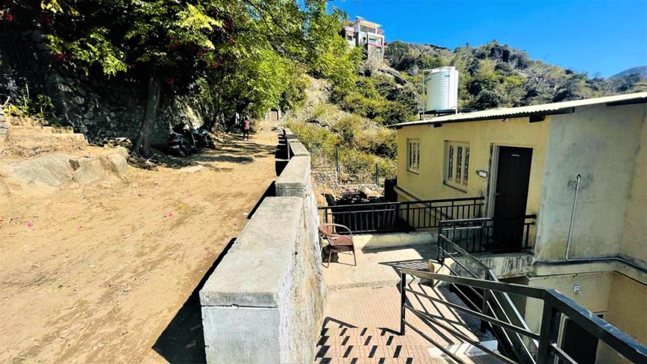 Shikhar Bunglow - A Stunning Valley View Bungalow In Mount Abu Monte Abu Exterior foto